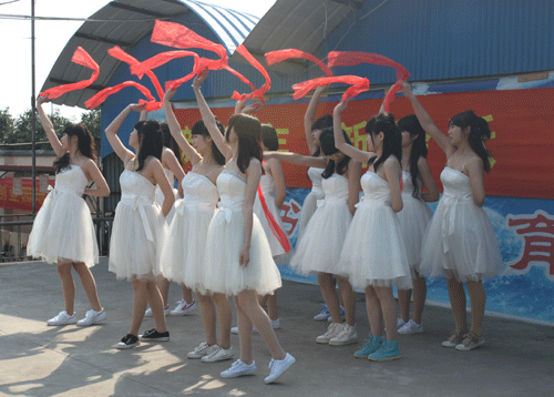 2012322102543361.gif