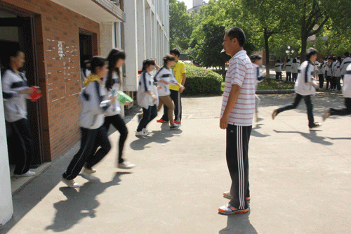 201351594336764.gif